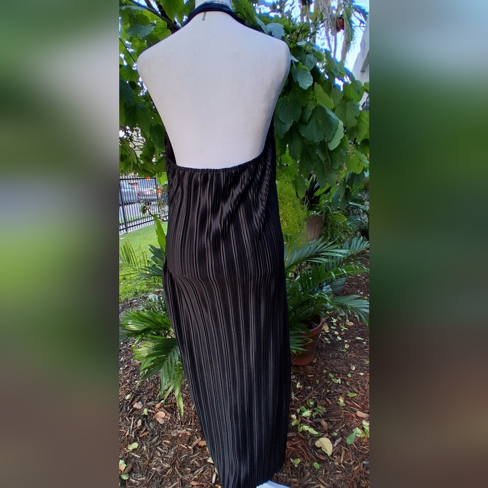 🔥ASOS DRAPED Black PLISSE HALTER Maxi Dress Size 10 EUC - Picture 11 of 12